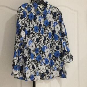 Appleseed 1x blue floral 💯cotton blouse worn once